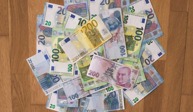 EYT, Asgari Ücret ve Emekli Maaşlarında 2025 Gelişmeleri: Kim Ne Kadar Alacak?